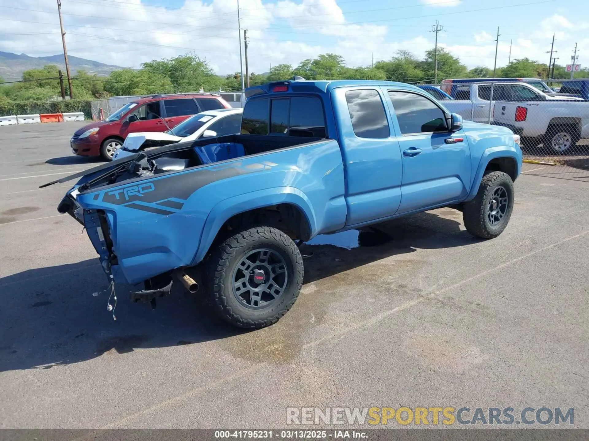 4 Photograph of a damaged car 5TFRZ5CN4KX082052 TOYOTA TACOMA 2019