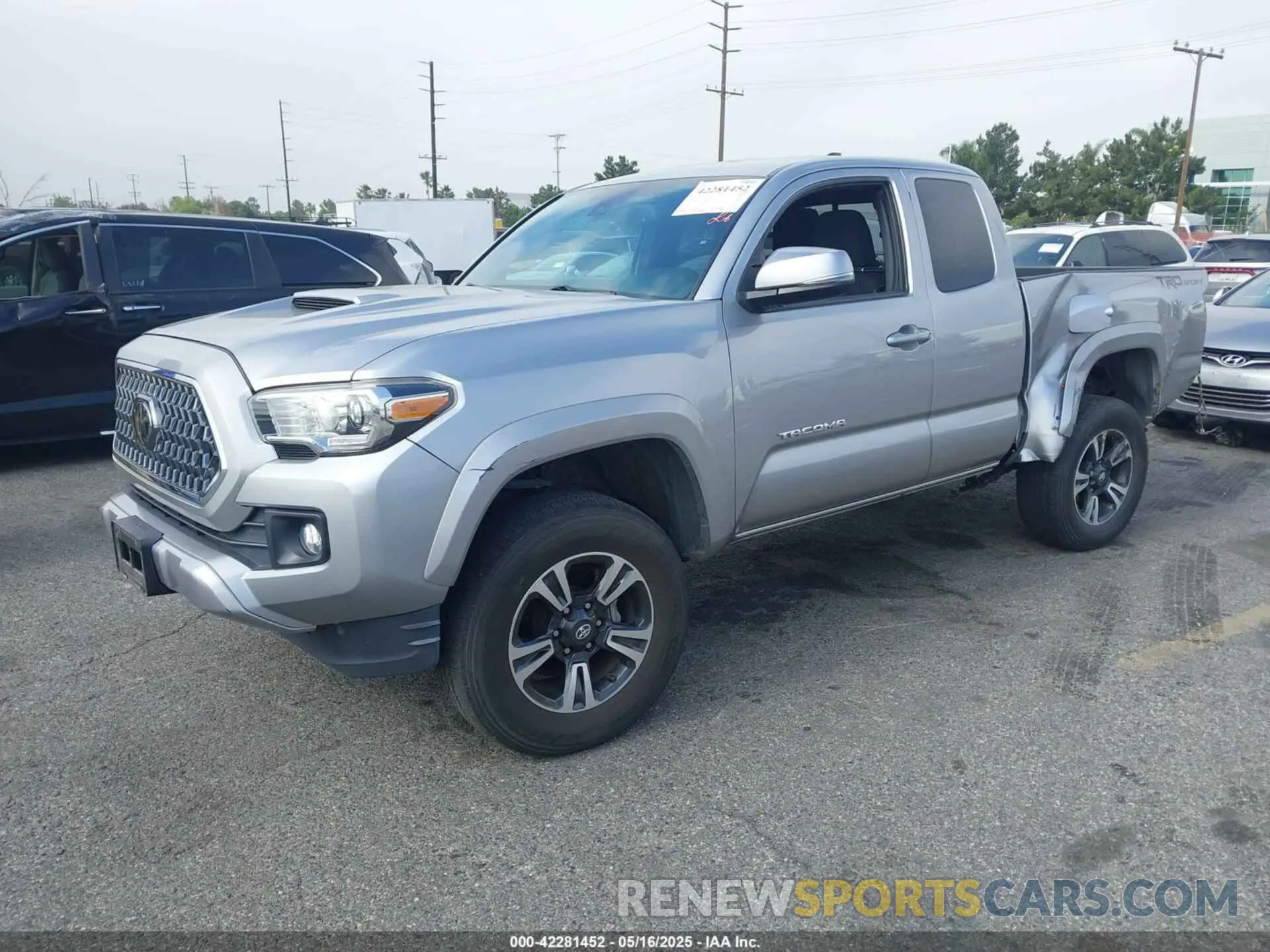 2 Photograph of a damaged car 5TFRZ5CN6KX083137 TOYOTA TACOMA 2019