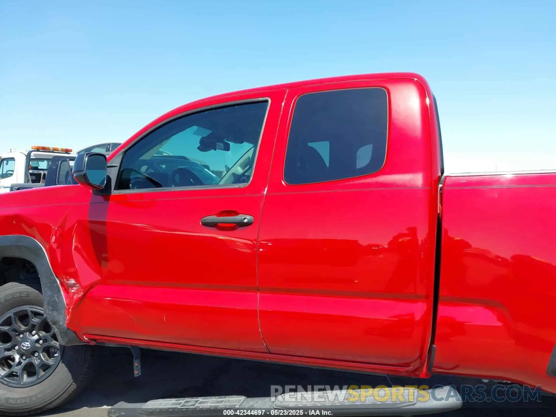 14 Photograph of a damaged car 5TFRZ5CN9KX081124 TOYOTA TACOMA 2019