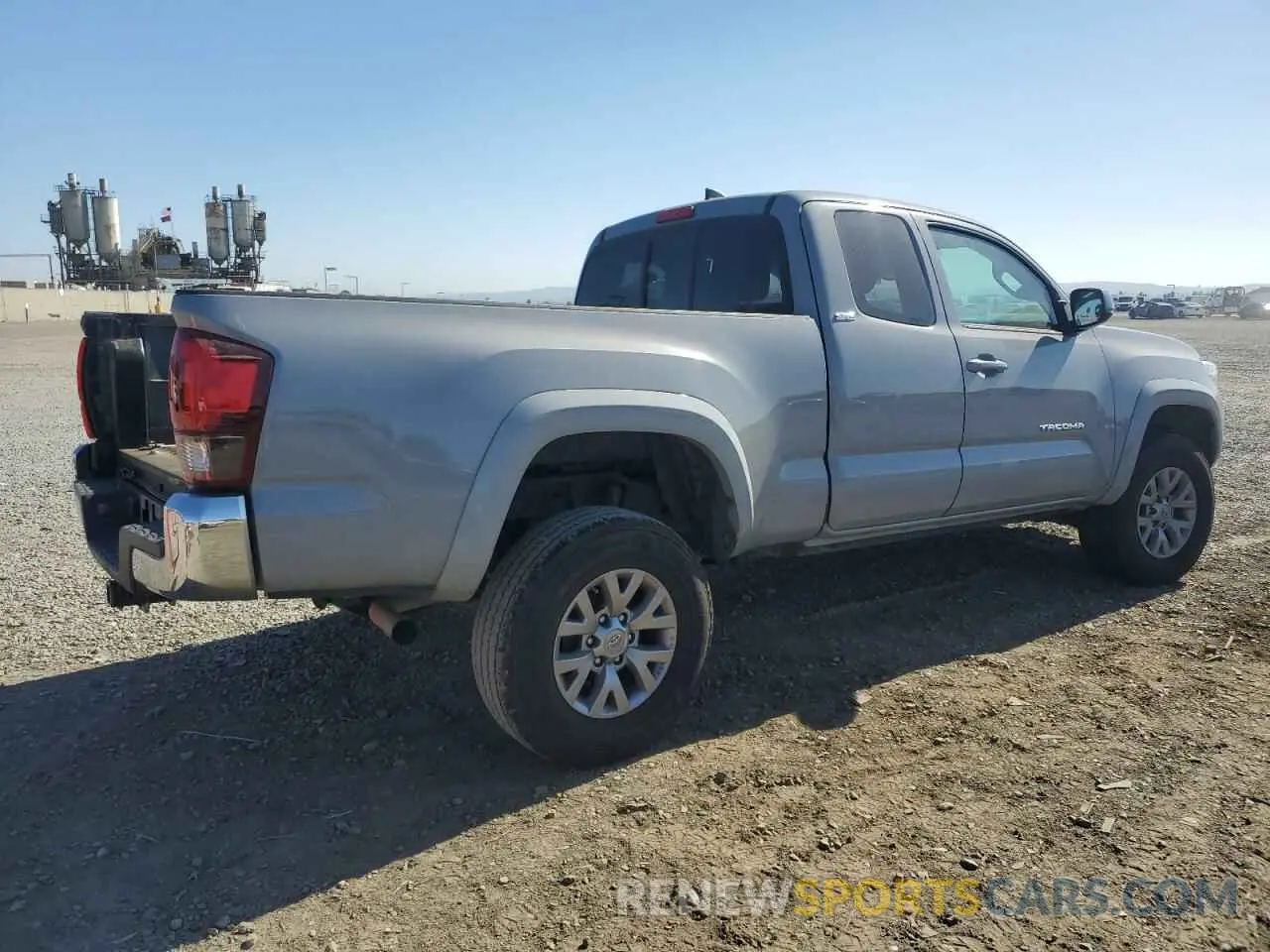 3 Photograph of a damaged car 5TFRZ5CNXKX081312 TOYOTA TACOMA 2019