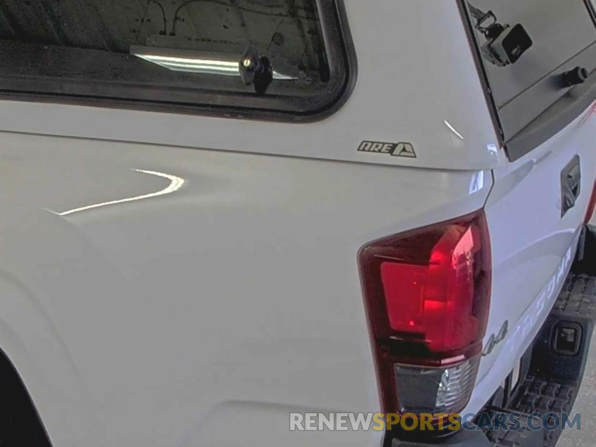 14 Photograph of a damaged car 5TFSX5EN2KX065772 TOYOTA TACOMA 2019