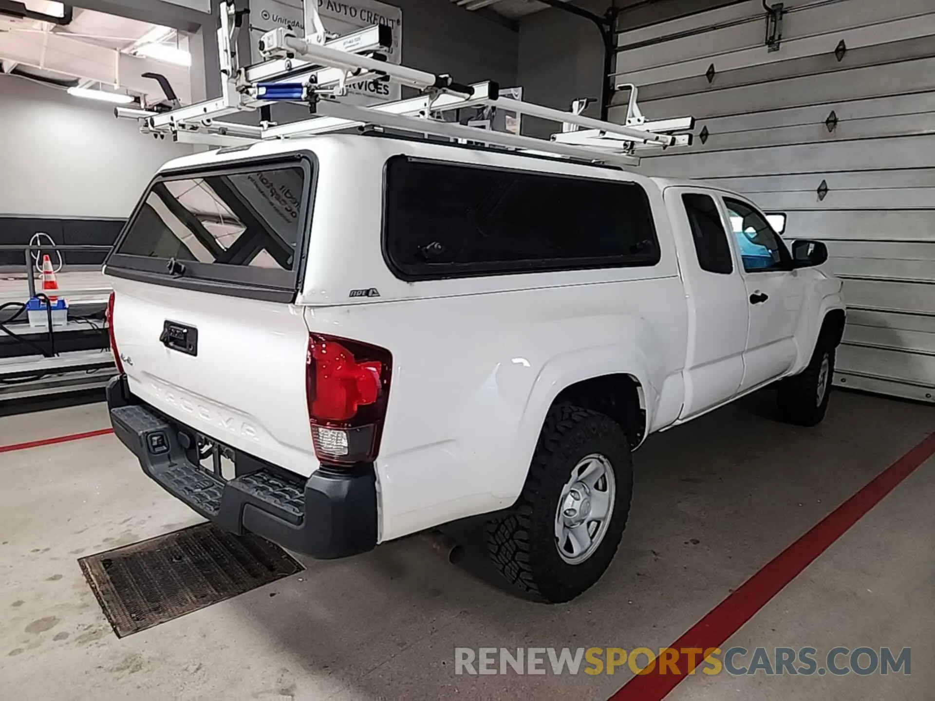 21 Photograph of a damaged car 5TFSX5EN2KX065772 TOYOTA TACOMA 2019