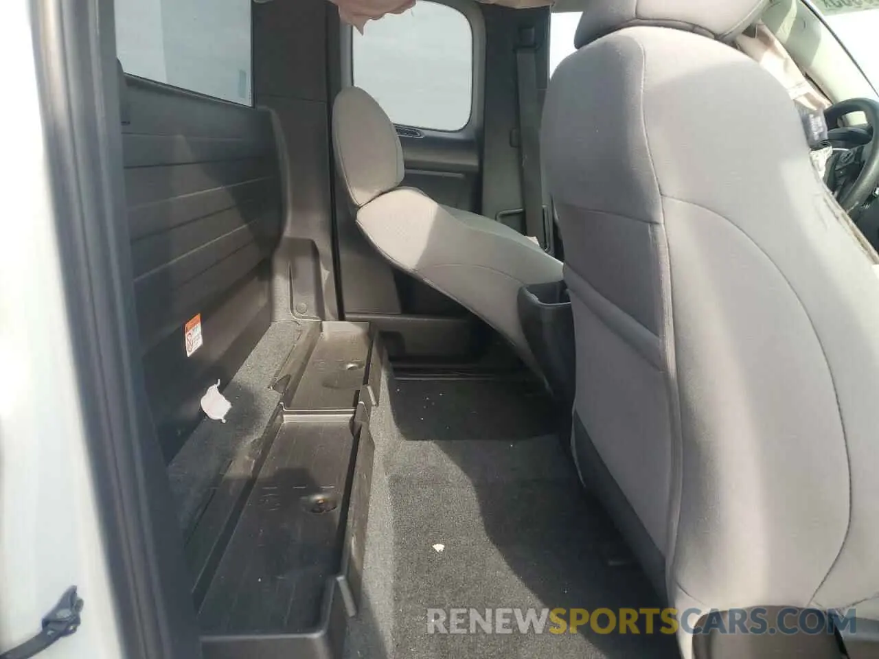 10 Photograph of a damaged car 5TFSX5EN3KX068129 TOYOTA TACOMA 2019