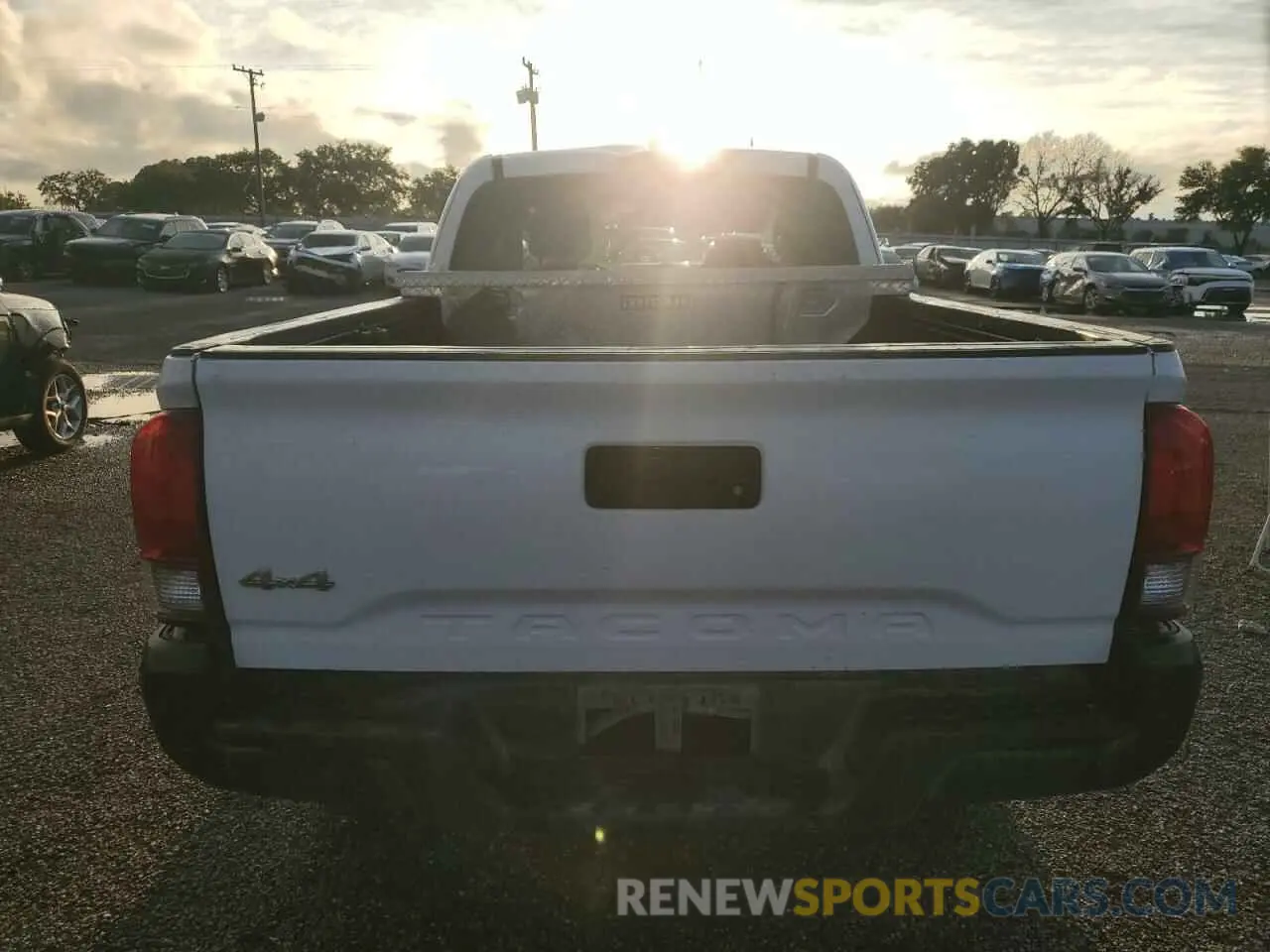 6 Photograph of a damaged car 5TFSX5EN5KX070111 TOYOTA TACOMA 2019
