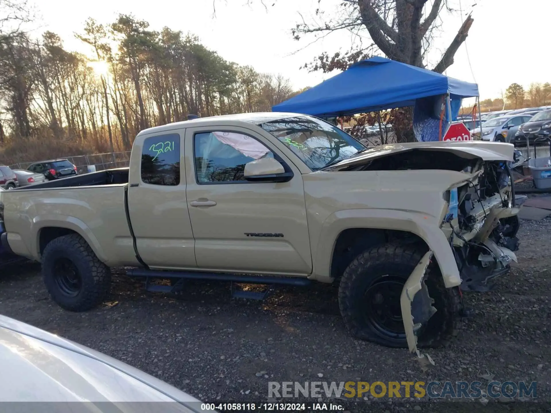 13 Photograph of a damaged car 5TFSX5EN6KX065502 TOYOTA TACOMA 2019