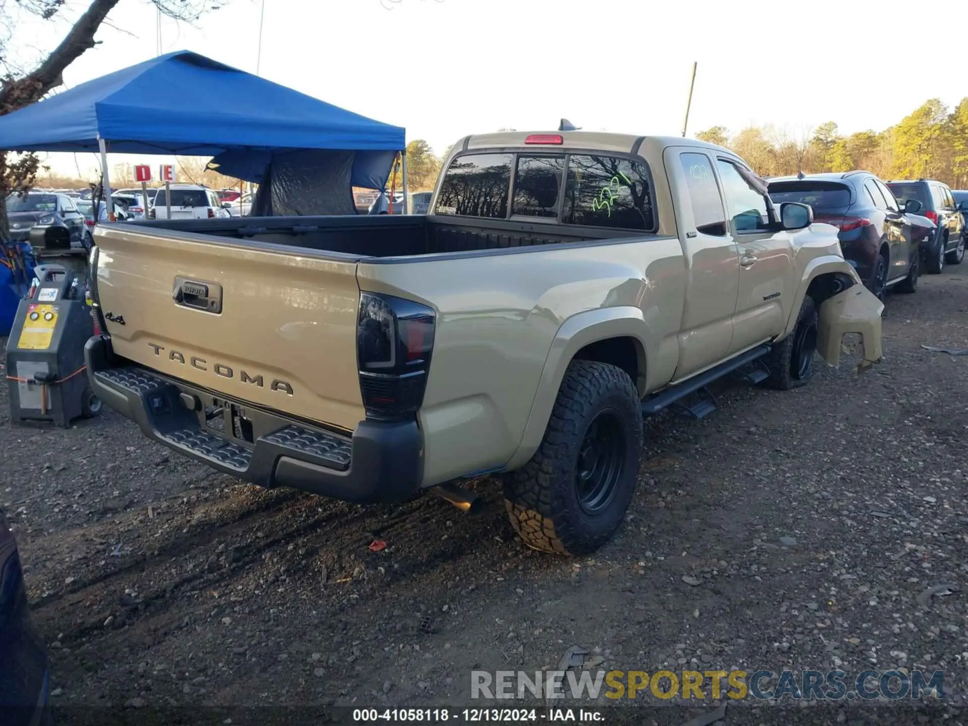 4 Photograph of a damaged car 5TFSX5EN6KX065502 TOYOTA TACOMA 2019