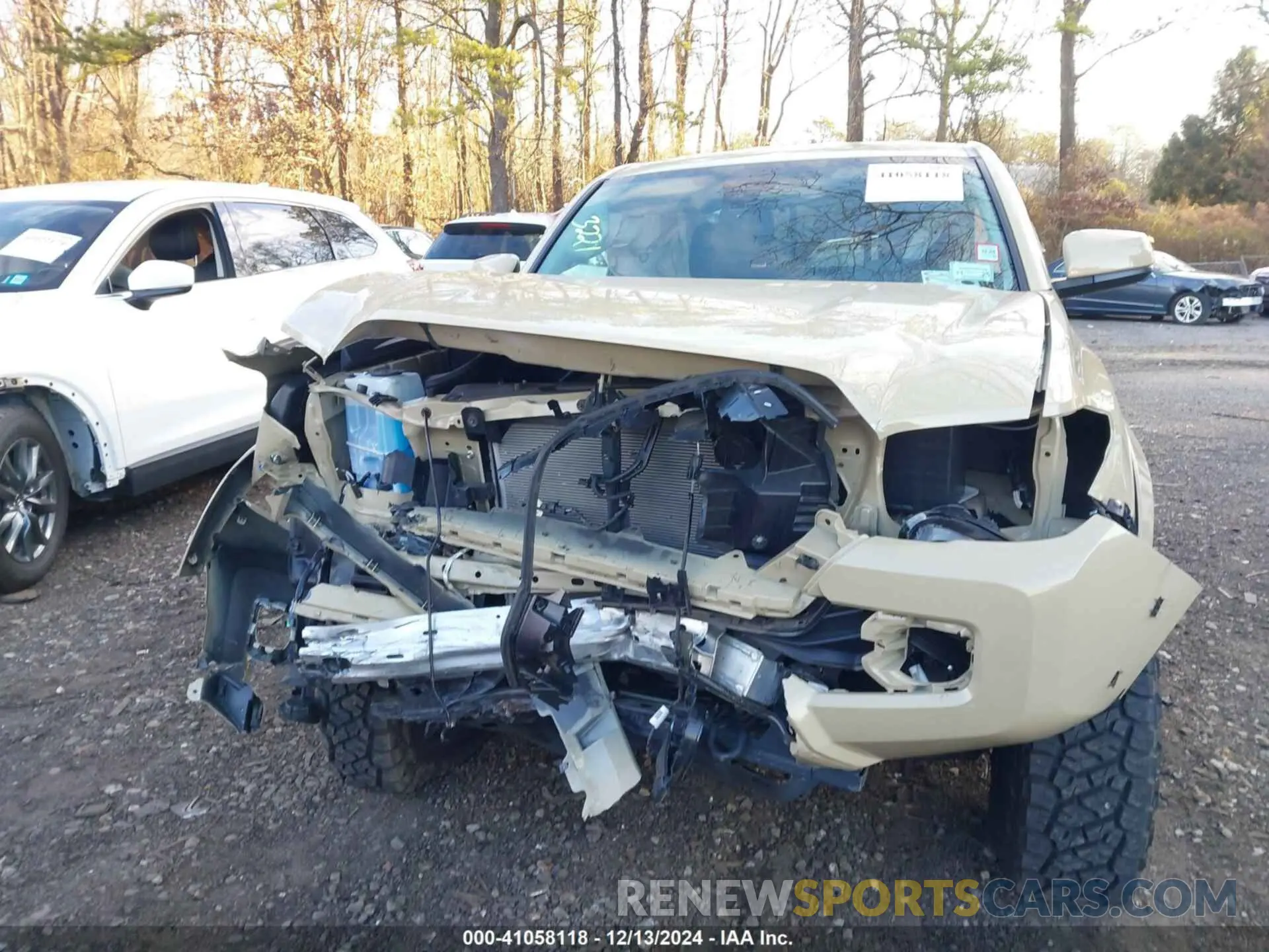 6 Photograph of a damaged car 5TFSX5EN6KX065502 TOYOTA TACOMA 2019