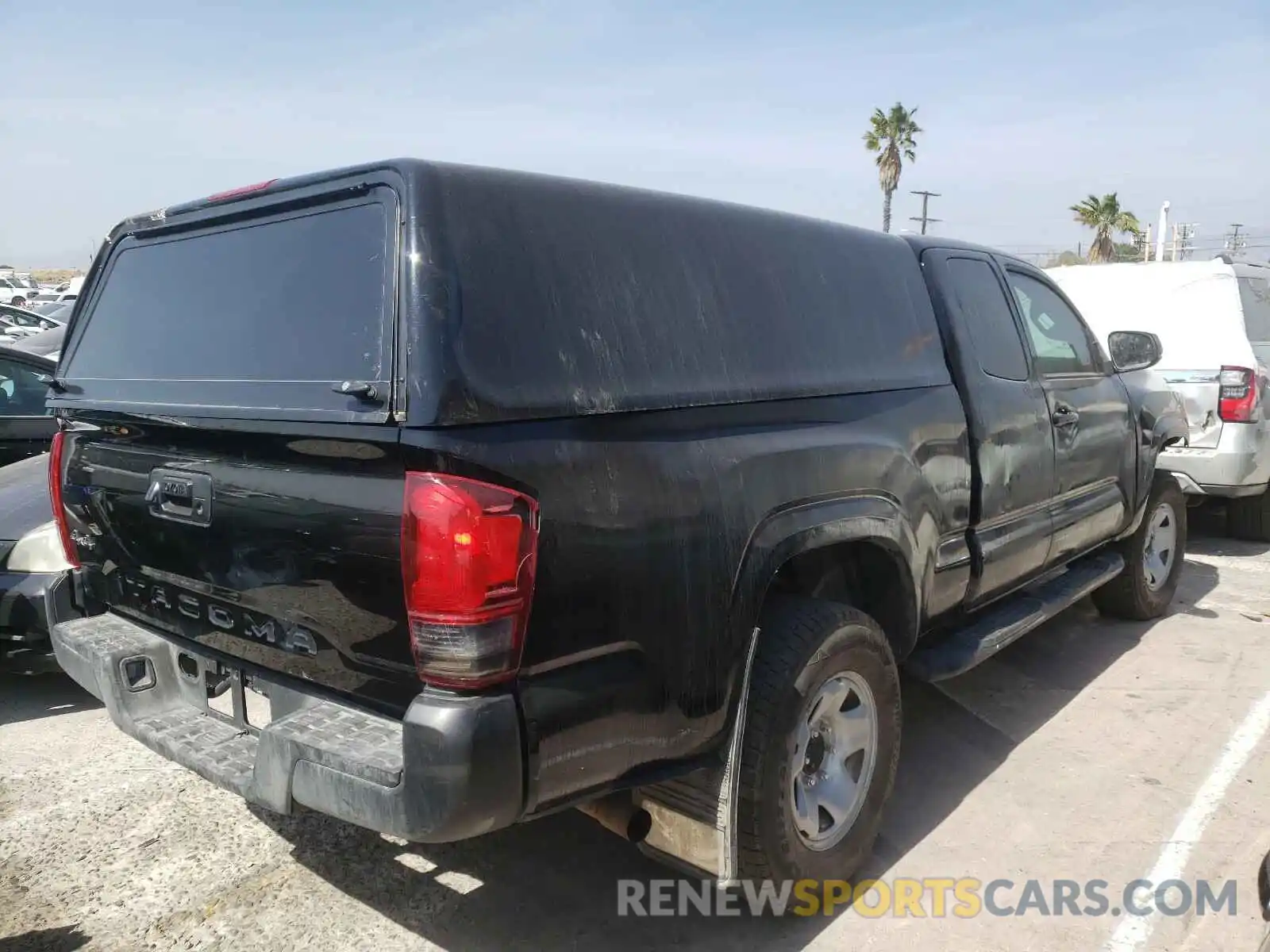 4 Photograph of a damaged car 5TFSX5EN7KX065055 TOYOTA TACOMA 2019