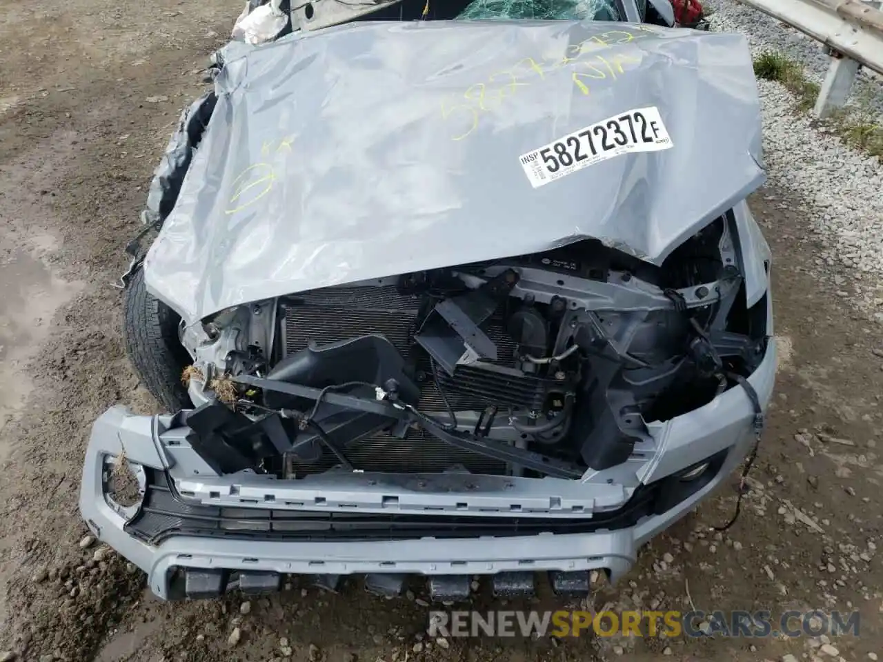 7 Photograph of a damaged car 5TFSZ5AN0KX175591 TOYOTA TACOMA 2019