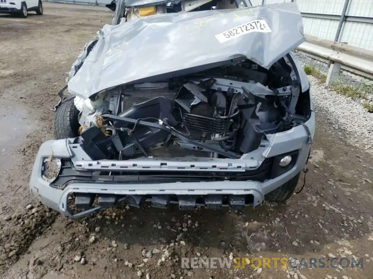 9 Photograph of a damaged car 5TFSZ5AN0KX175591 TOYOTA TACOMA 2019