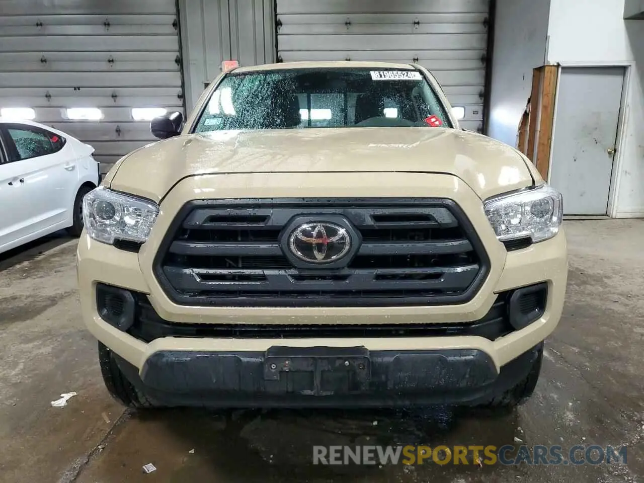 5 Photograph of a damaged car 5TFSZ5AN0KX186851 TOYOTA TACOMA 2019