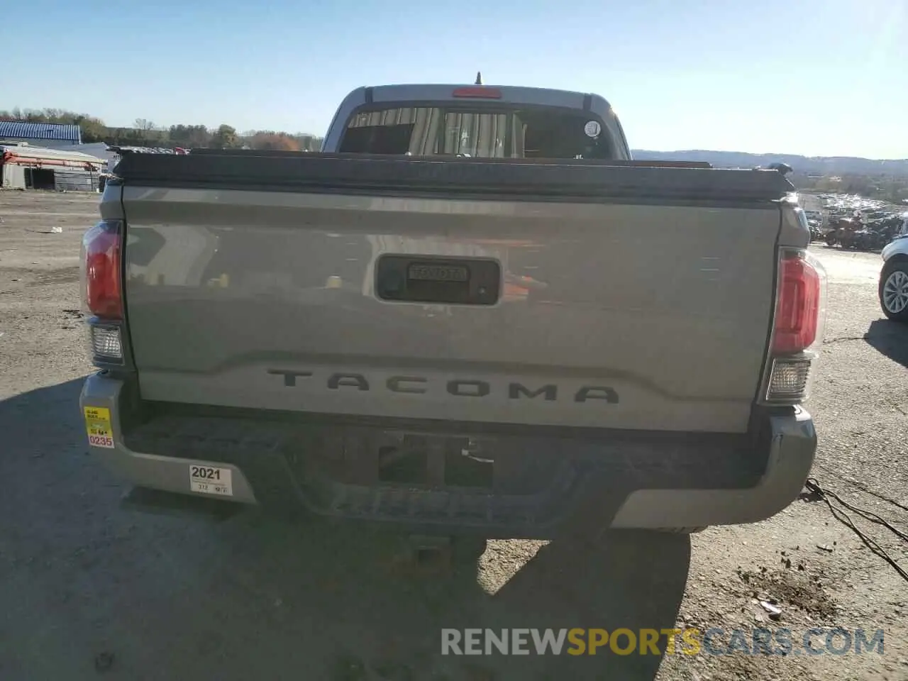 6 Photograph of a damaged car 5TFSZ5AN1KX182002 TOYOTA TACOMA 2019