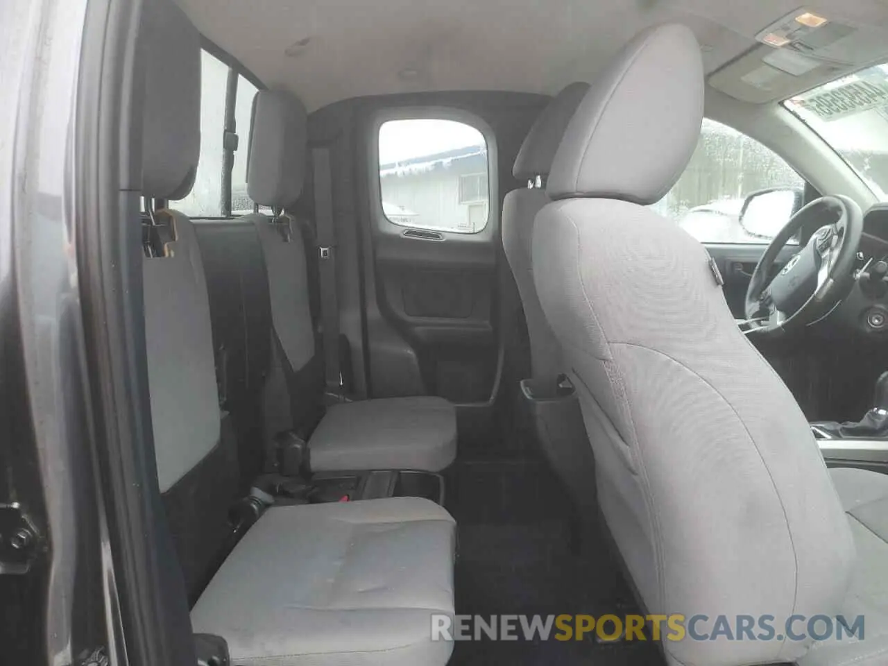 10 Photograph of a damaged car 5TFSZ5AN2KX182865 TOYOTA TACOMA 2019