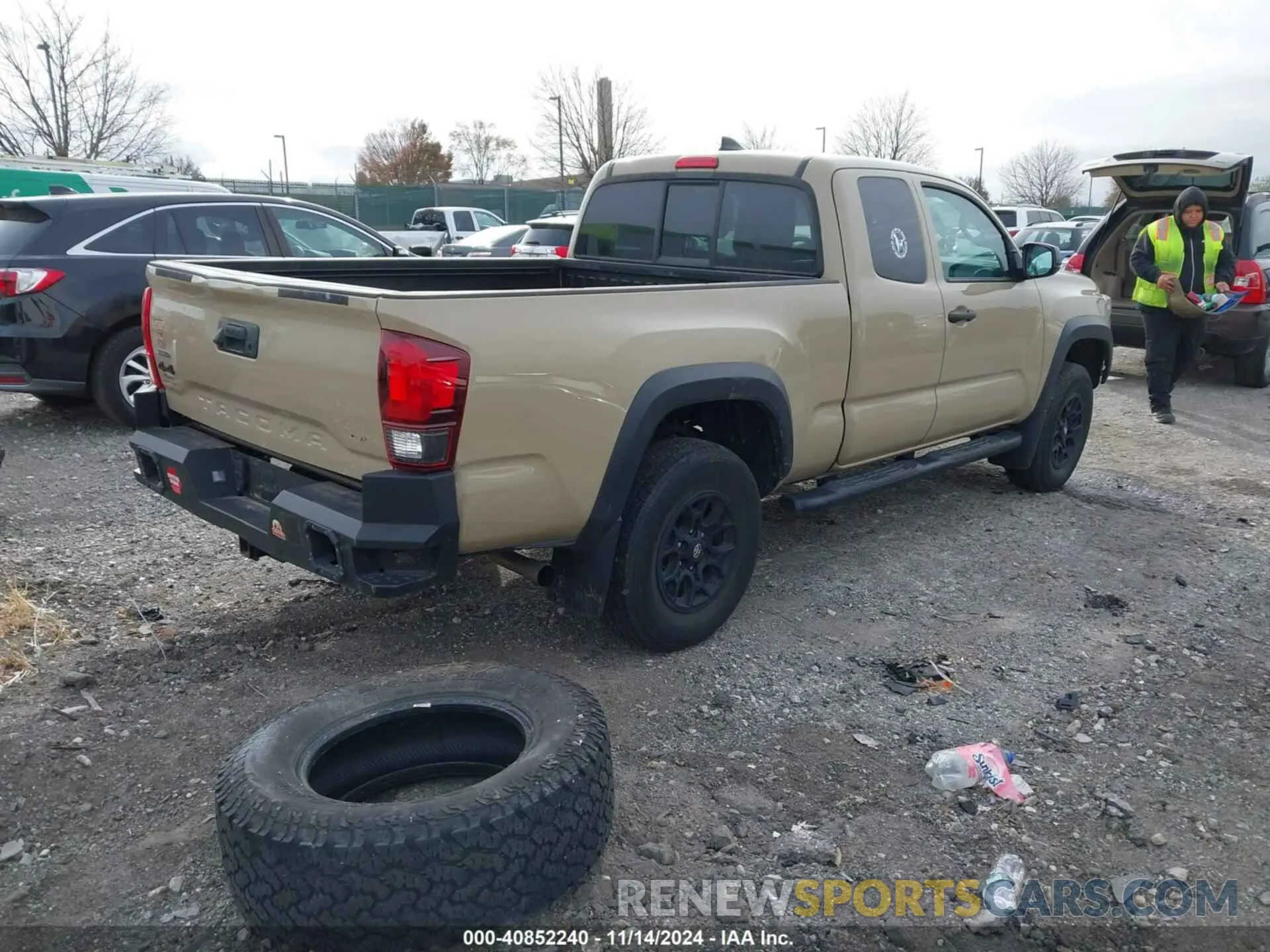 4 Photograph of a damaged car 5TFSZ5AN3KX184656 TOYOTA TACOMA 2019