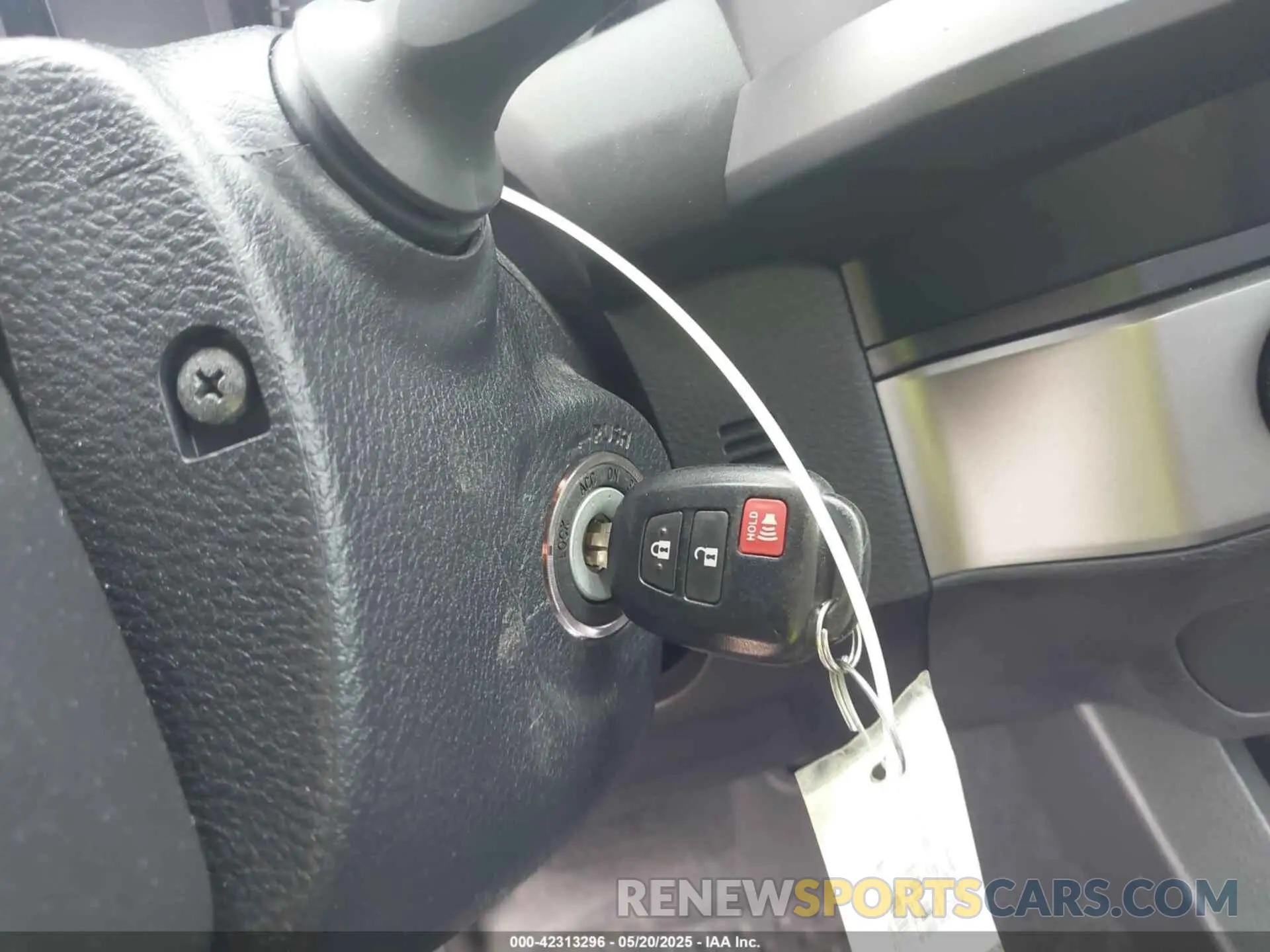 11 Photograph of a damaged car 5TFSZ5AN3KX190800 TOYOTA TACOMA 2019