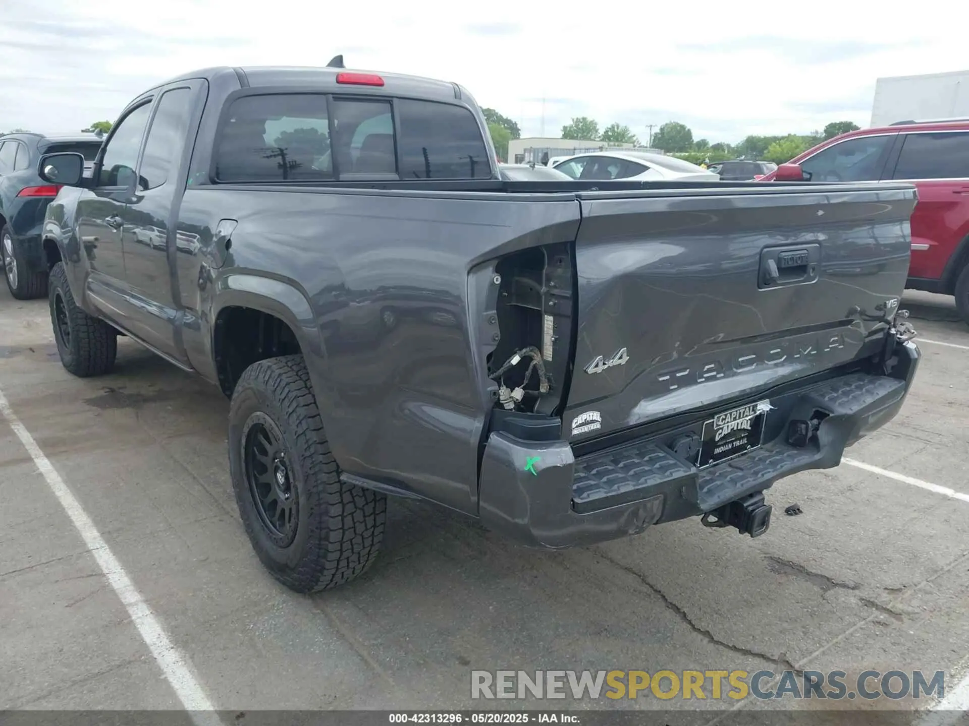 3 Photograph of a damaged car 5TFSZ5AN3KX190800 TOYOTA TACOMA 2019