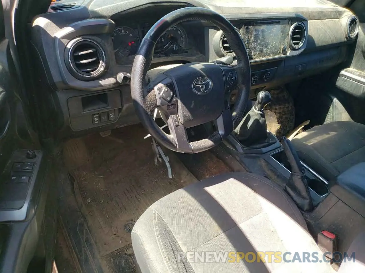 8 Photograph of a damaged car 5TFSZ5AN3KX205733 TOYOTA TACOMA 2019
