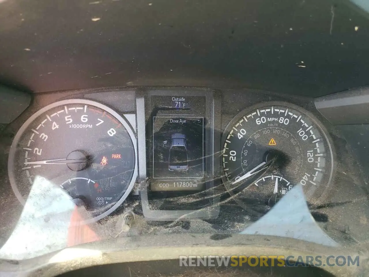9 Photograph of a damaged car 5TFSZ5AN3KX205733 TOYOTA TACOMA 2019