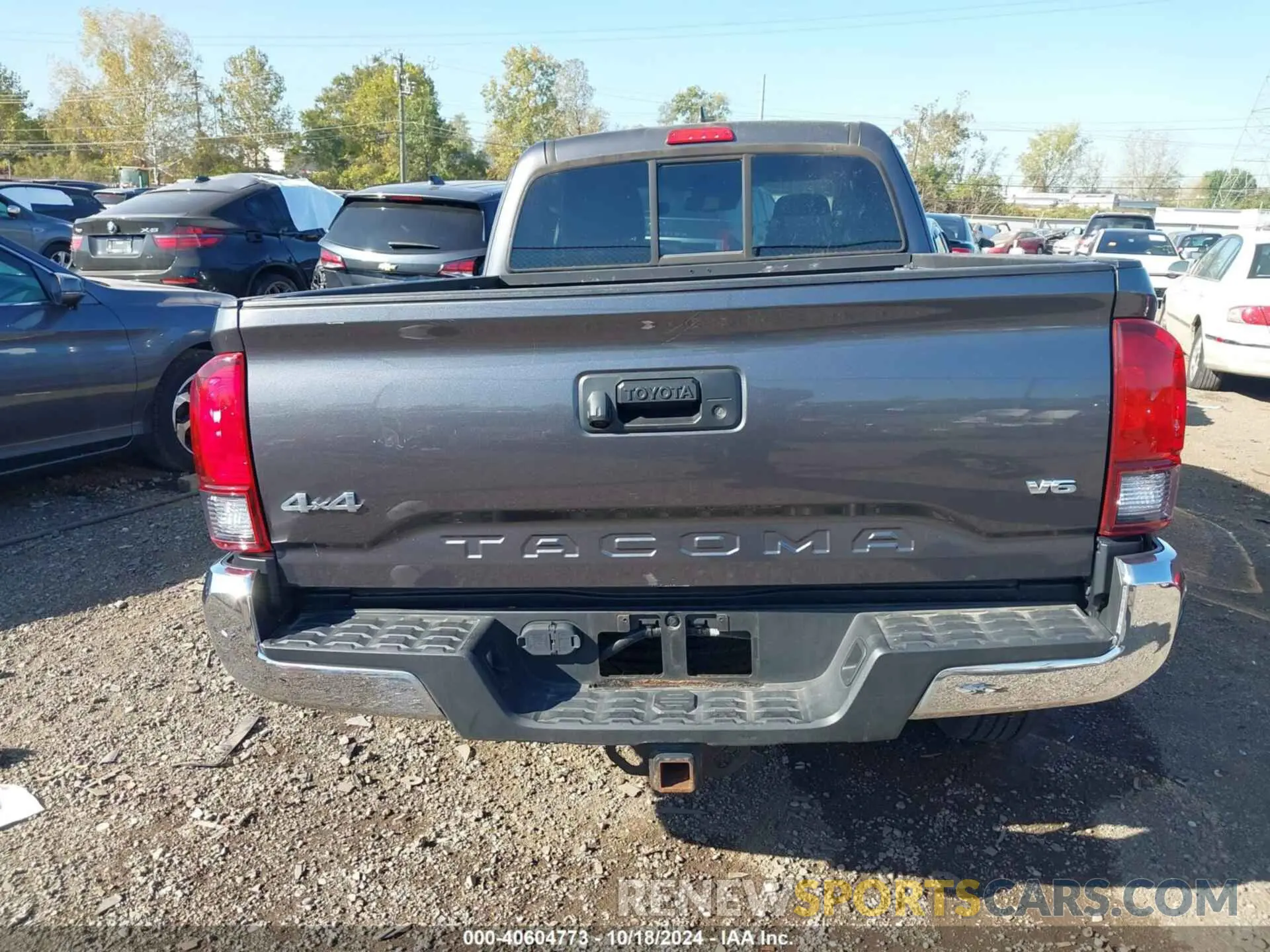 16 Photograph of a damaged car 5TFSZ5AN4KX166439 TOYOTA TACOMA 2019