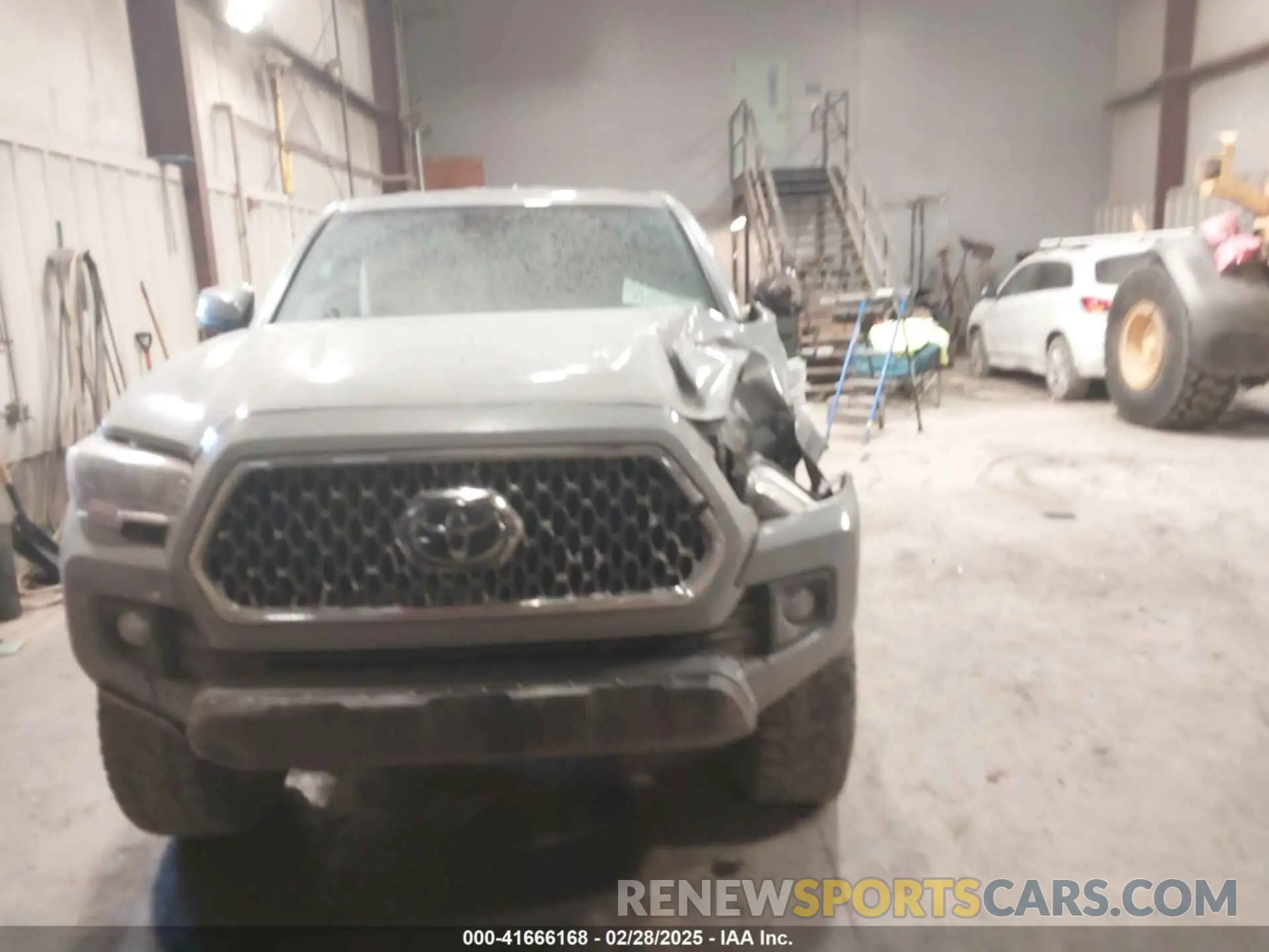 6 Photograph of a damaged car 5TFSZ5AN5KX175795 TOYOTA TACOMA 2019