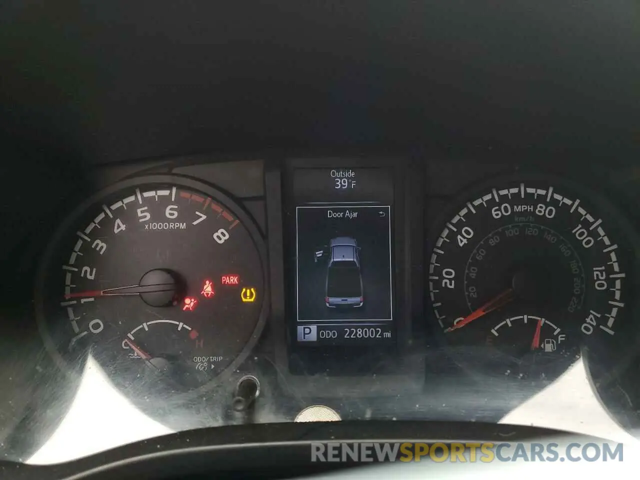 9 Photograph of a damaged car 5TFSZ5AN5KX198803 TOYOTA TACOMA 2019