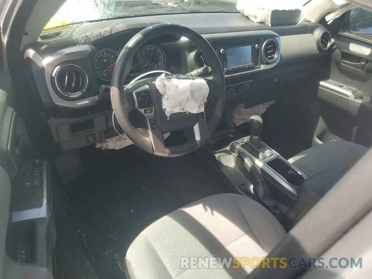 8 Photograph of a damaged car 5TFSZ5AN5KX202901 TOYOTA TACOMA 2019