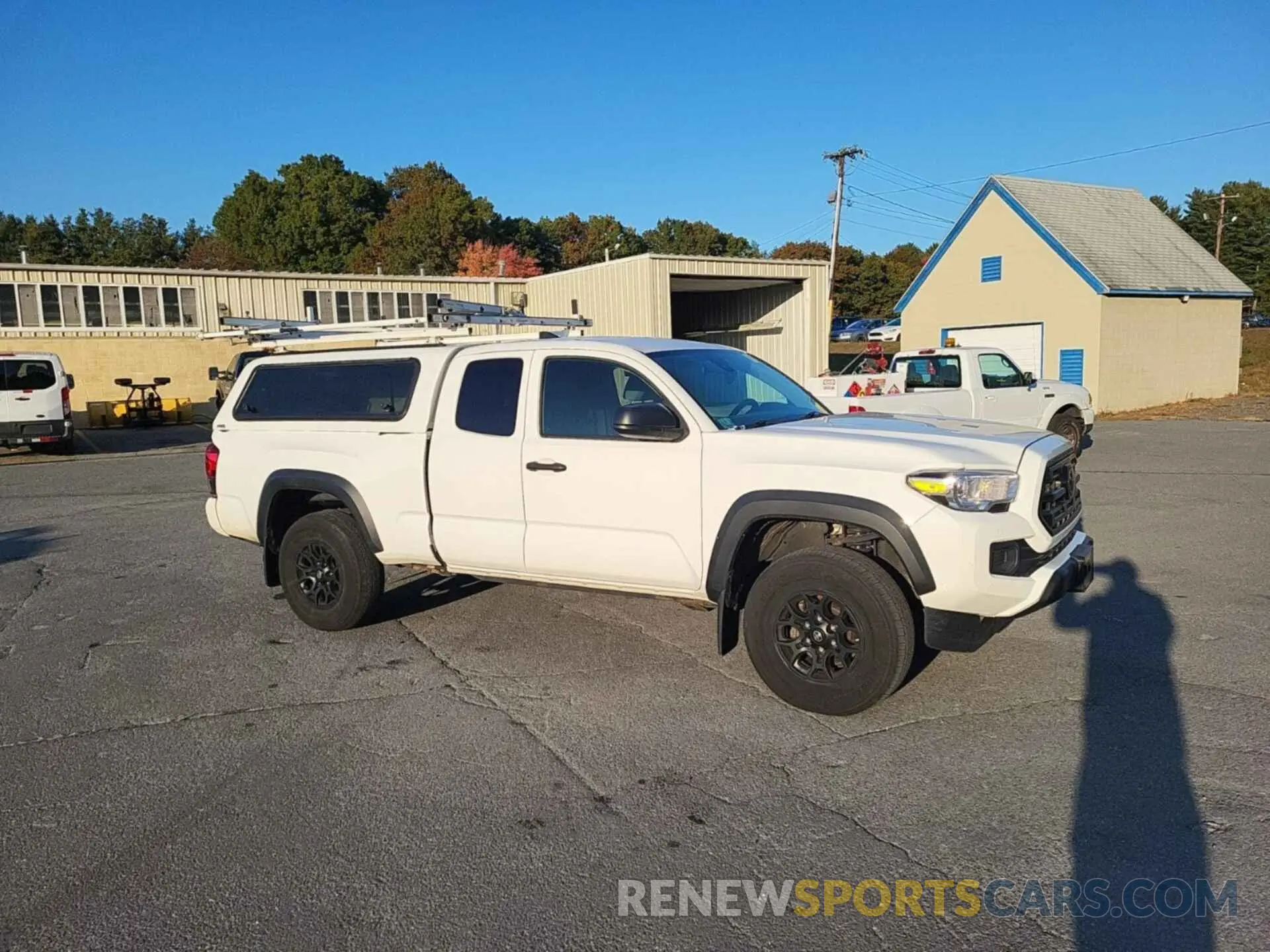 3 Photograph of a damaged car 5TFSZ5AN6KX183923 TOYOTA TACOMA 2019