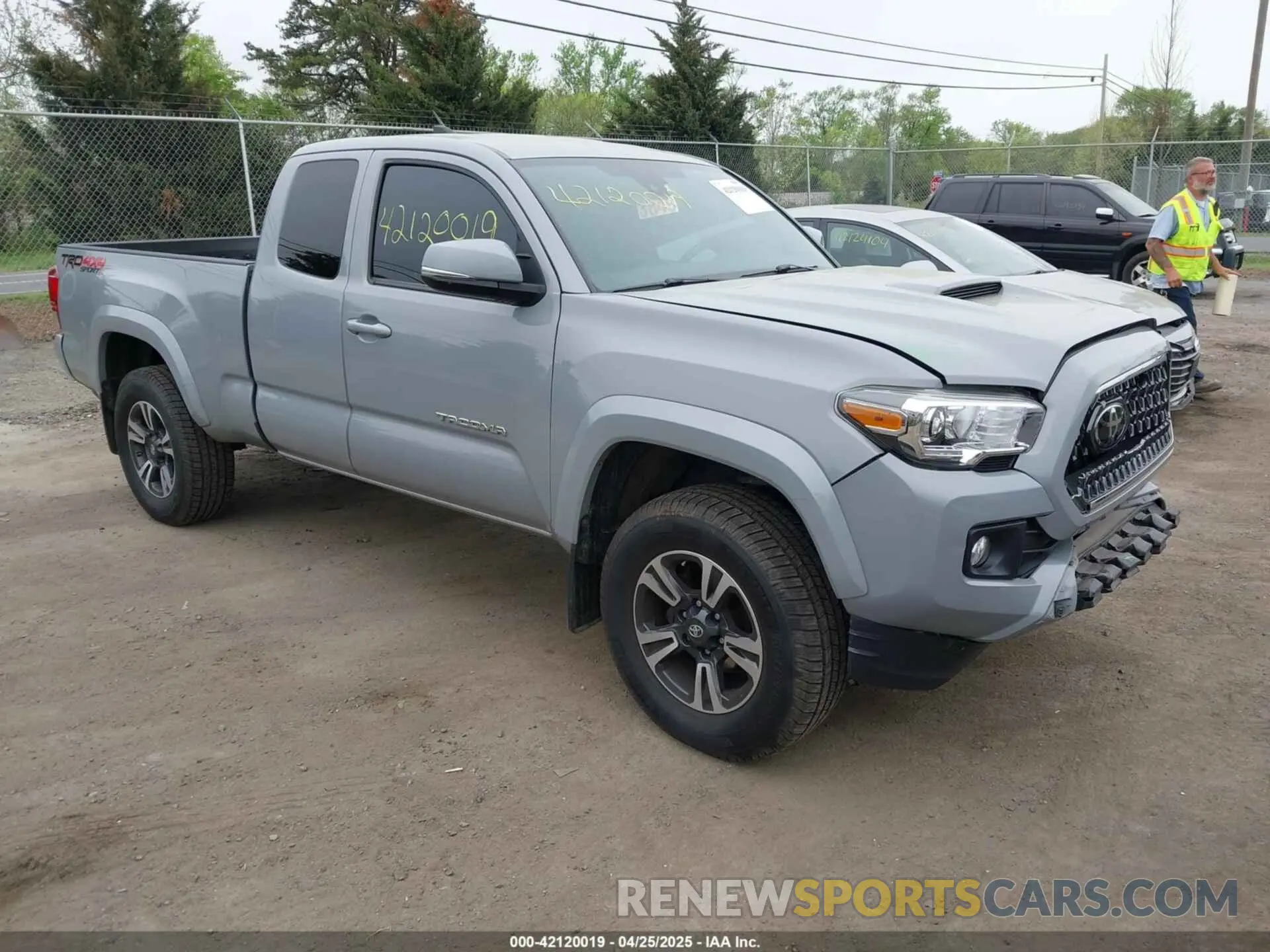 1 Photograph of a damaged car 5TFSZ5AN7KX189780 TOYOTA TACOMA 2019