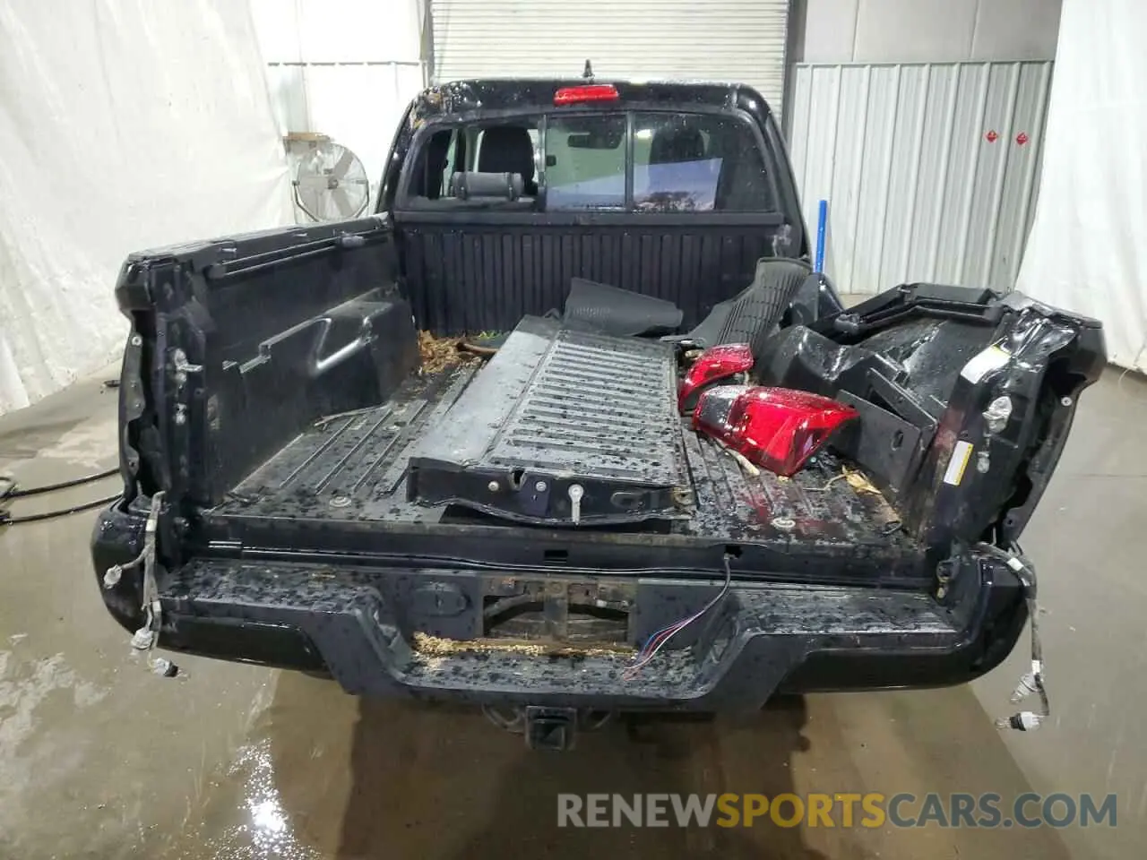 6 Photograph of a damaged car 5TFSZ5AN7KX207467 TOYOTA TACOMA 2019