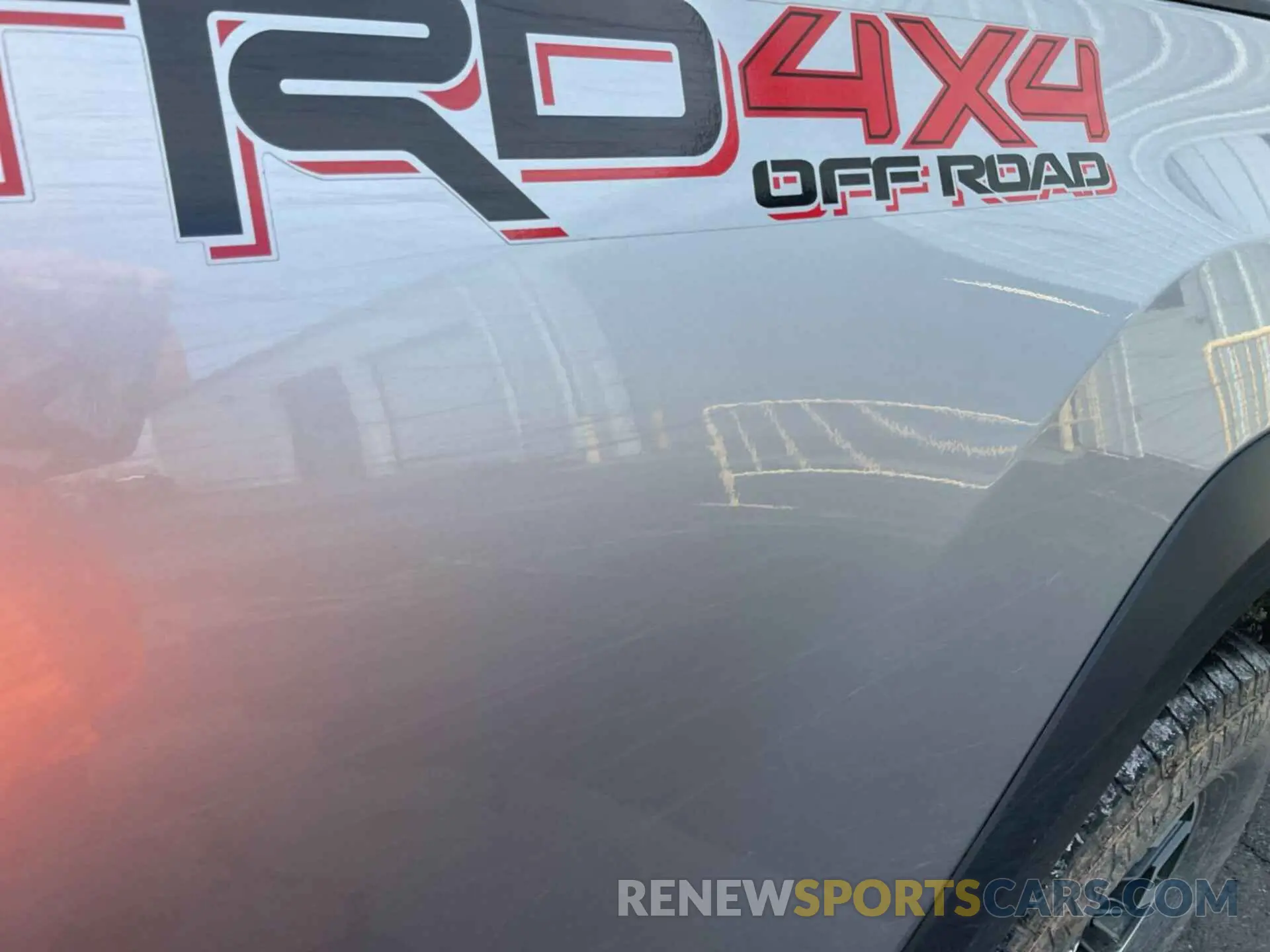 1 Photograph of a damaged car 5TFSZ5AN7KX210918 TOYOTA TACOMA 2019