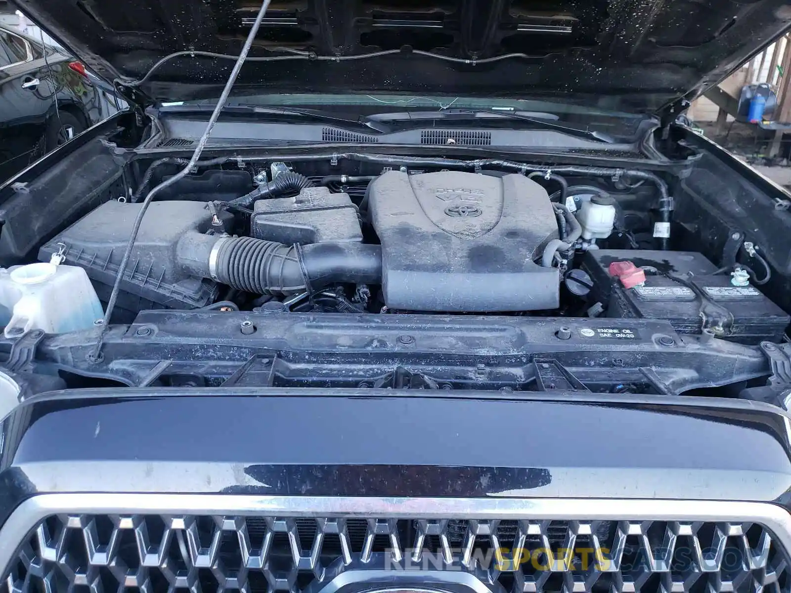 7 Photograph of a damaged car 5TFSZ5AN8KX192039 TOYOTA TACOMA 2019