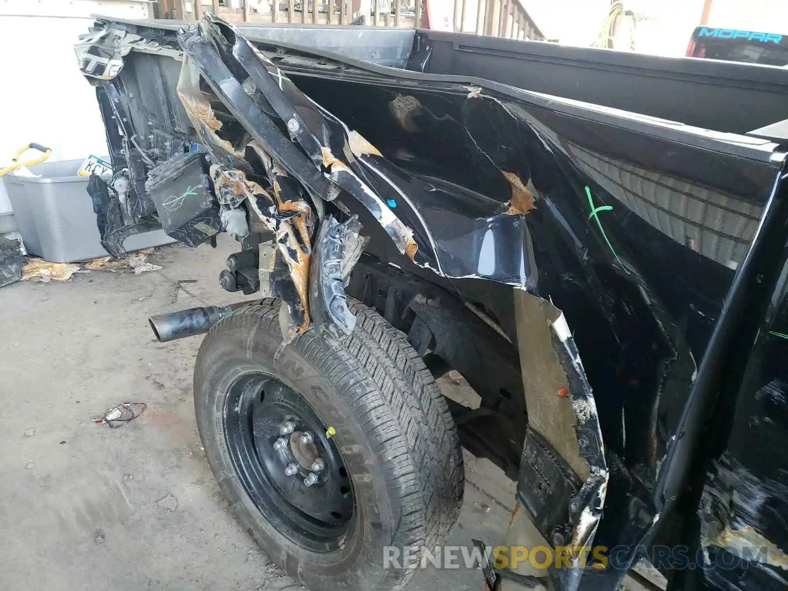 9 Photograph of a damaged car 5TFSZ5AN8KX192039 TOYOTA TACOMA 2019