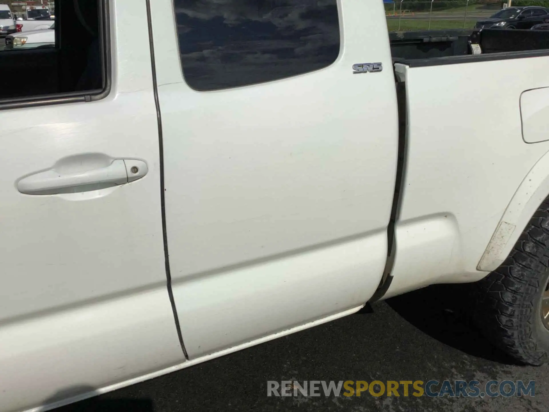 6 Photograph of a damaged car 5TFSZ5AN9KX200181 TOYOTA TACOMA 2019