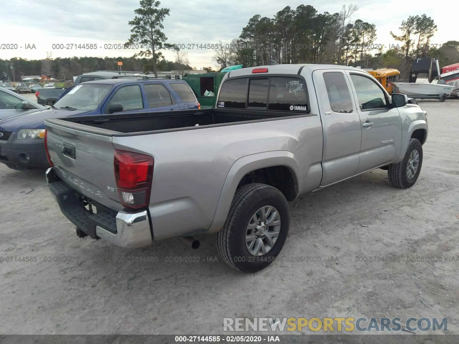 4 Photograph of a damaged car 5TFSZ5AN9KX204800 TOYOTA TACOMA 2019