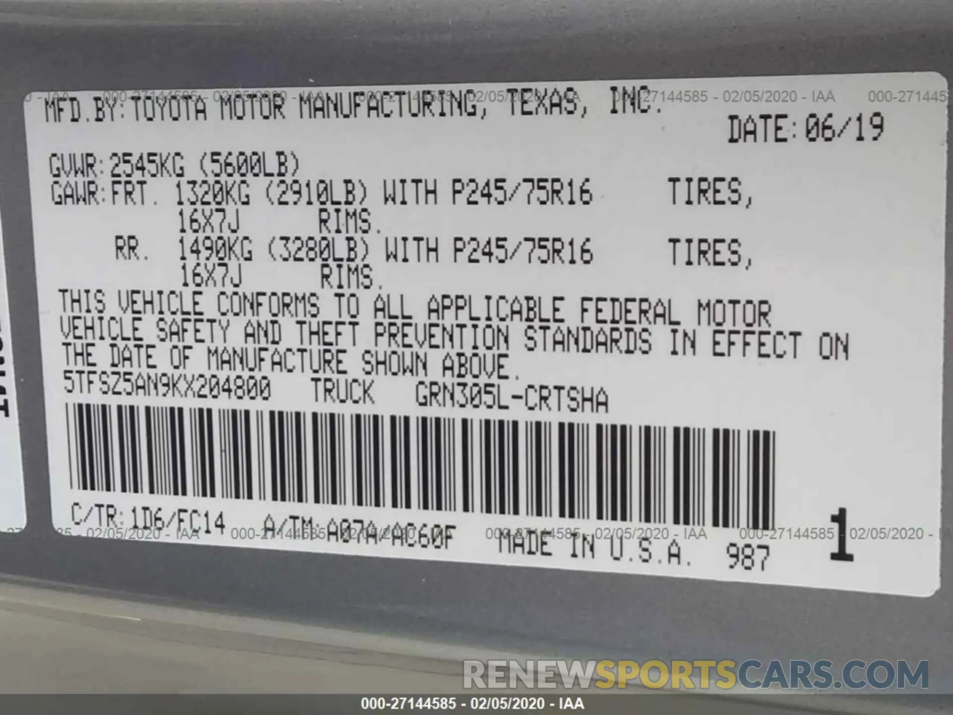9 Photograph of a damaged car 5TFSZ5AN9KX204800 TOYOTA TACOMA 2019