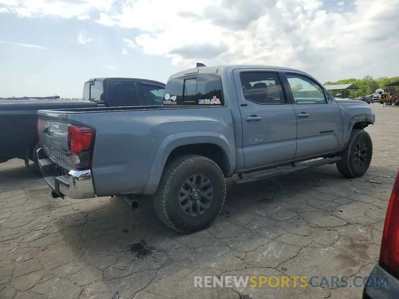 3 Photograph of a damaged car 3TMAZ5CN0LM117206 TOYOTA TACOMA 2020