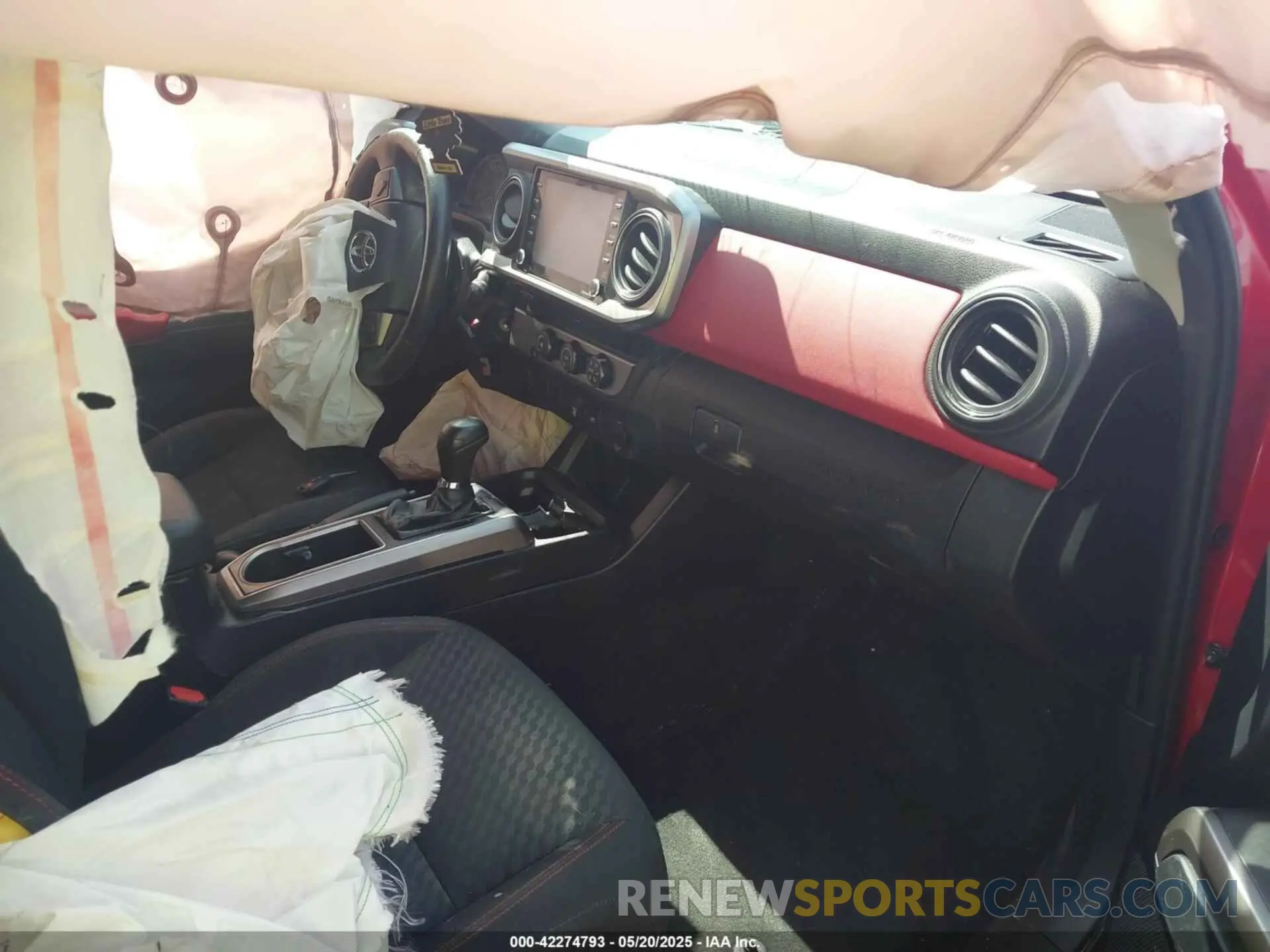 5 Photograph of a damaged car 3TMAZ5CN0LM125435 TOYOTA TACOMA 2020