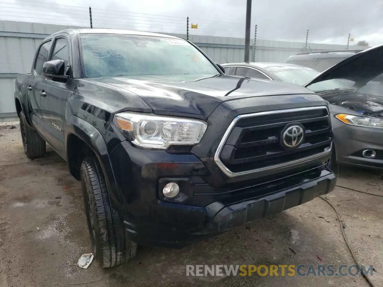 1 Photograph of a damaged car 3TMAZ5CN1LM115285 TOYOTA TACOMA 2020