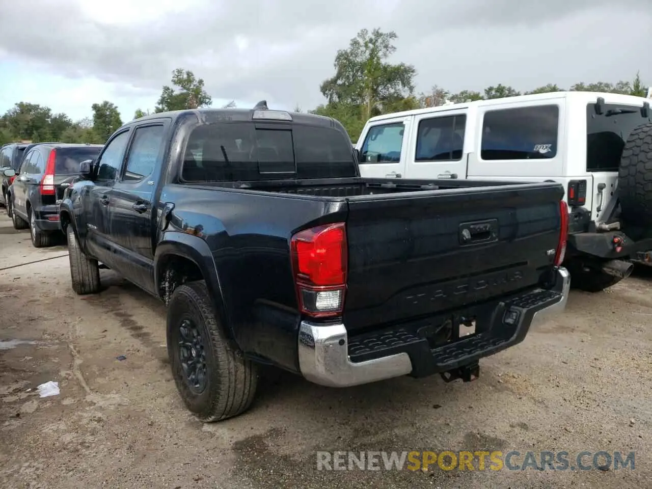 3 Photograph of a damaged car 3TMAZ5CN1LM115285 TOYOTA TACOMA 2020