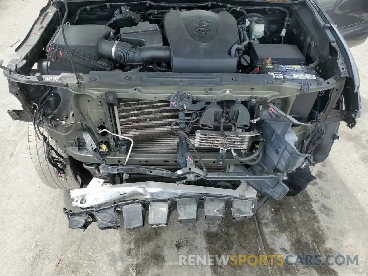11 Photograph of a damaged car 3TMAZ5CN1LM128960 TOYOTA TACOMA 2020