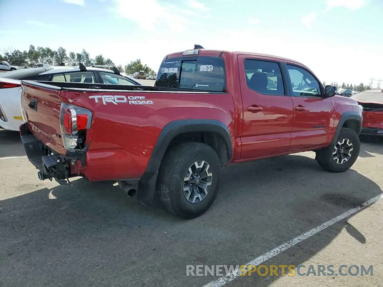 3 Photograph of a damaged car 3TMAZ5CN1LM137271 TOYOTA TACOMA 2020