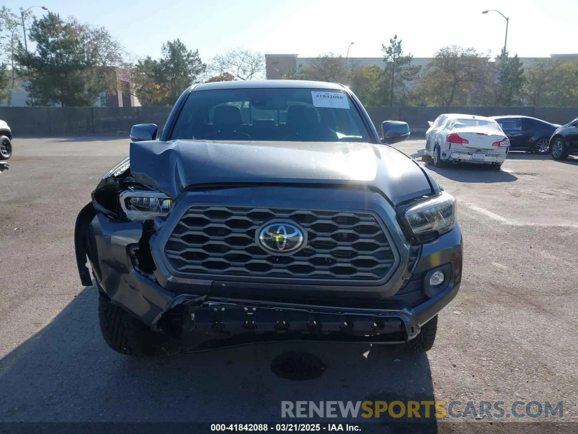 12 Photograph of a damaged car 3TMAZ5CN2LM115568 TOYOTA TACOMA 2020