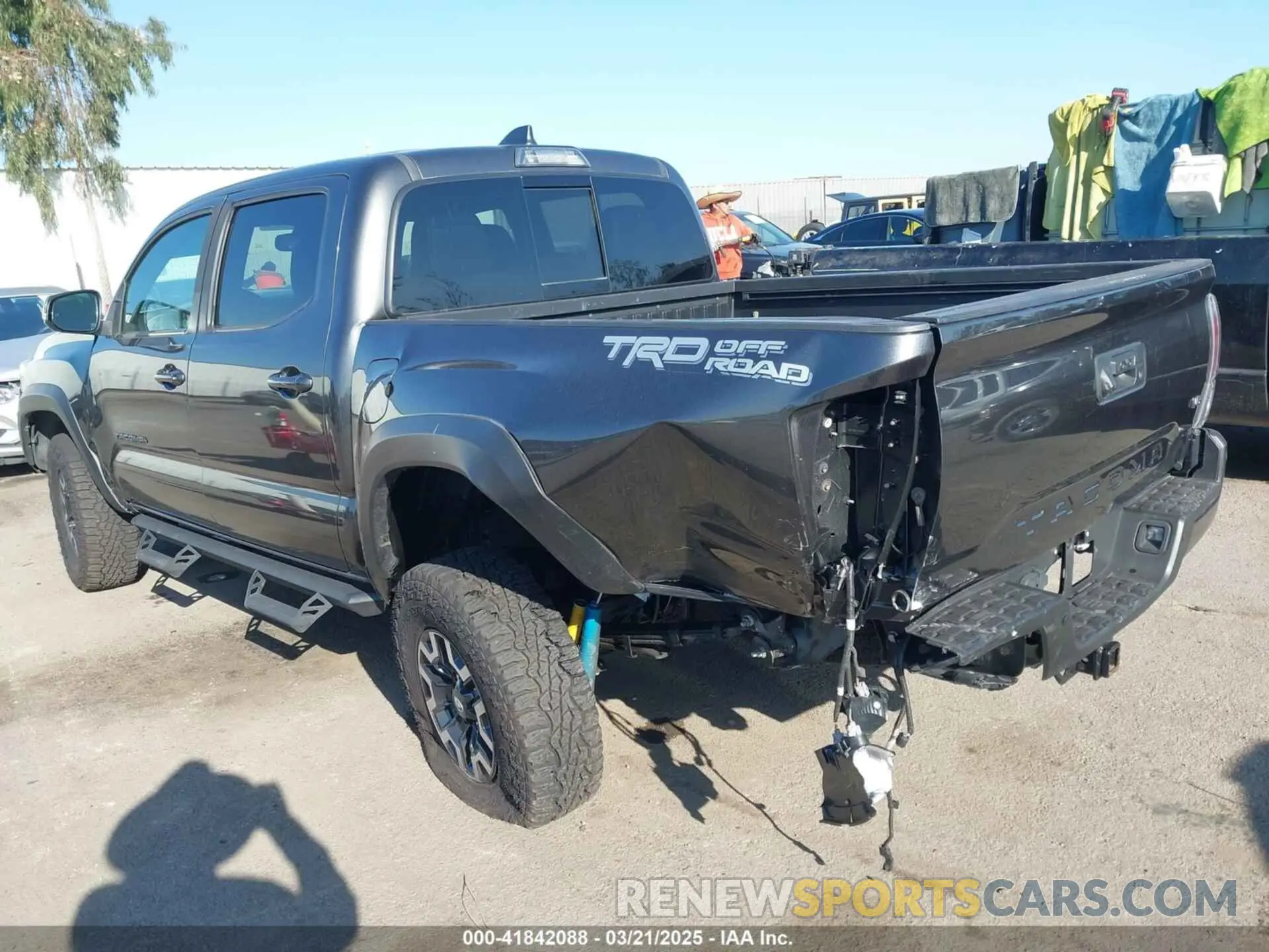 3 Photograph of a damaged car 3TMAZ5CN2LM115568 TOYOTA TACOMA 2020