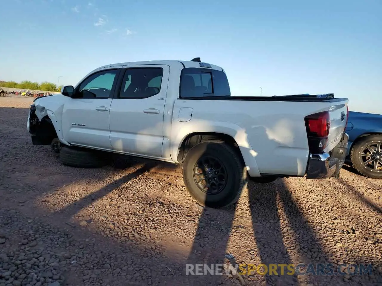 2 Photograph of a damaged car 3TMAZ5CN2LM115831 TOYOTA TACOMA 2020