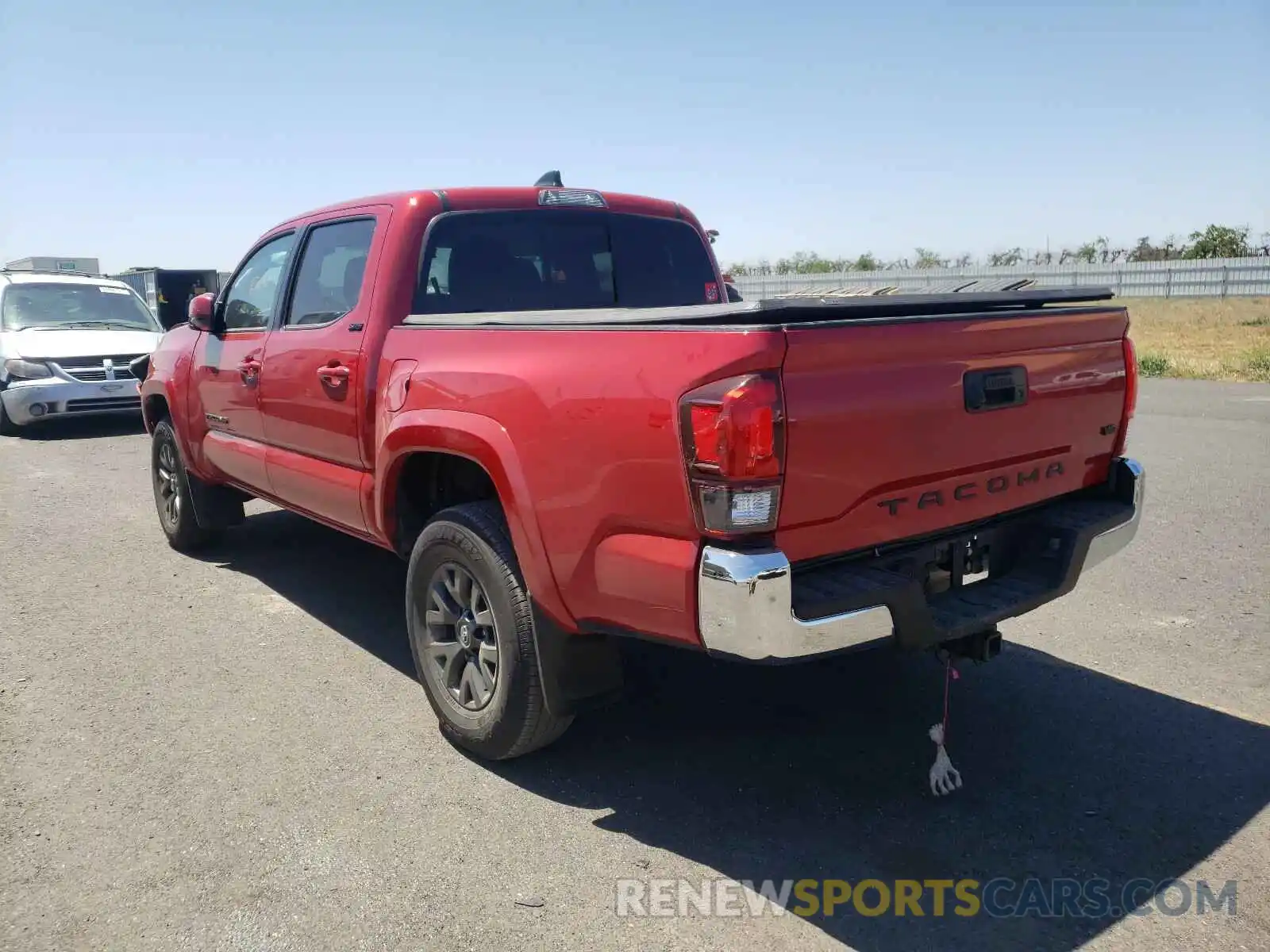 3 Photograph of a damaged car 3TMAZ5CN2LM127381 TOYOTA TACOMA 2020