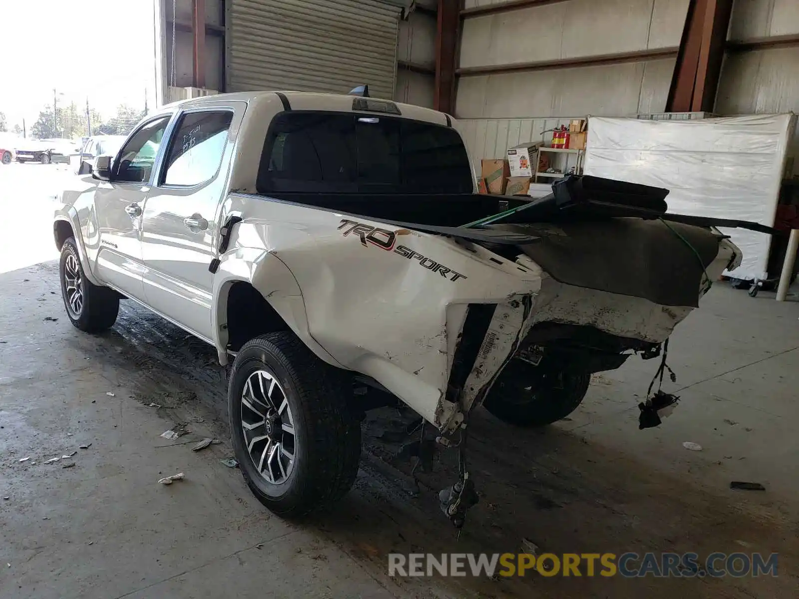 3 Photograph of a damaged car 3TMAZ5CN3LM119533 TOYOTA TACOMA 2020