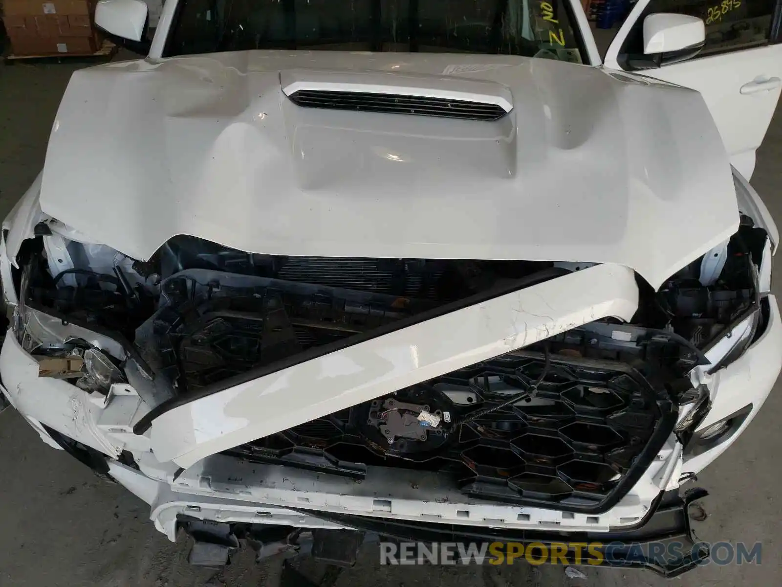 7 Photograph of a damaged car 3TMAZ5CN3LM119533 TOYOTA TACOMA 2020