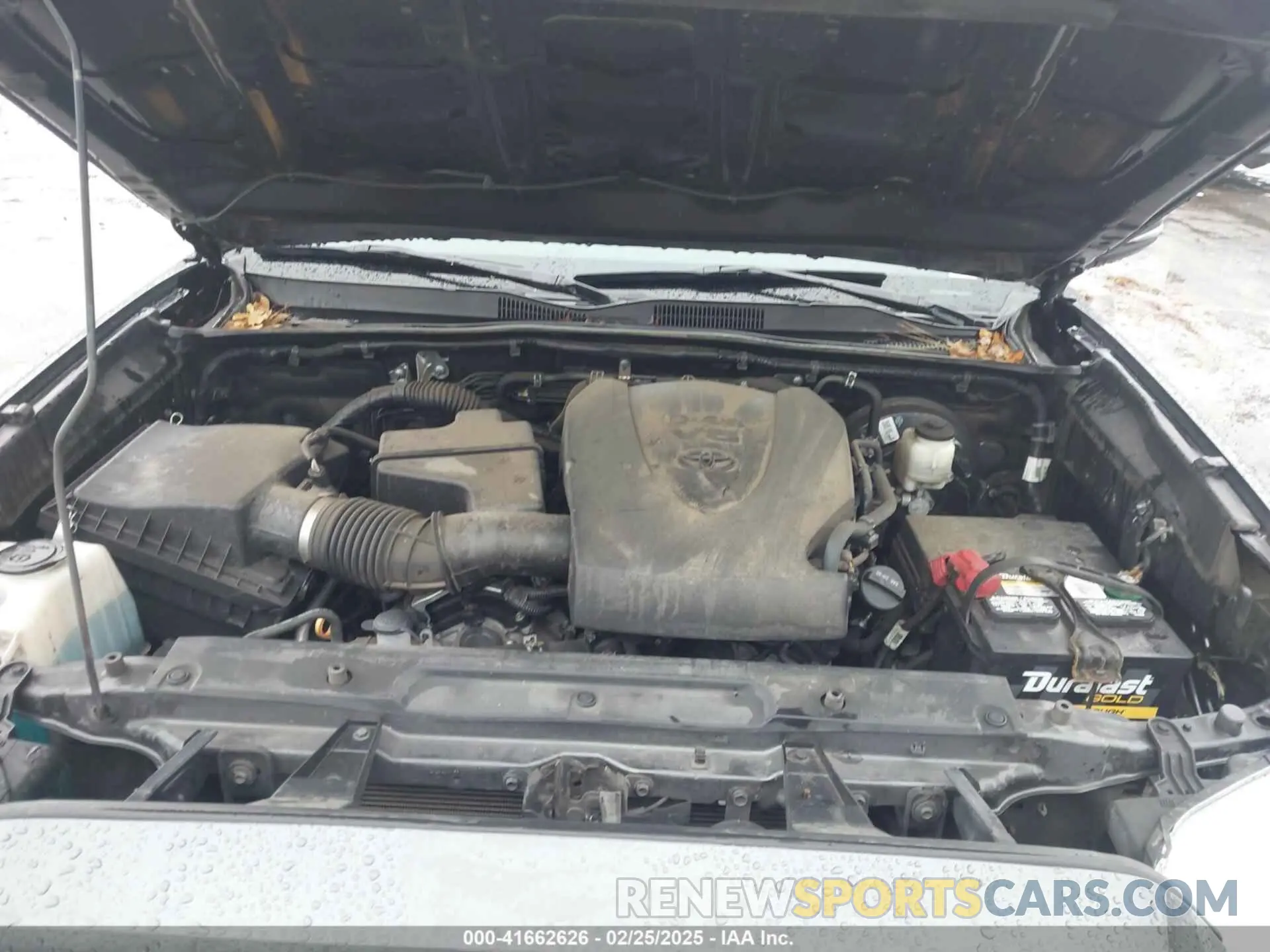 10 Photograph of a damaged car 3TMAZ5CN3LM124599 TOYOTA TACOMA 2020