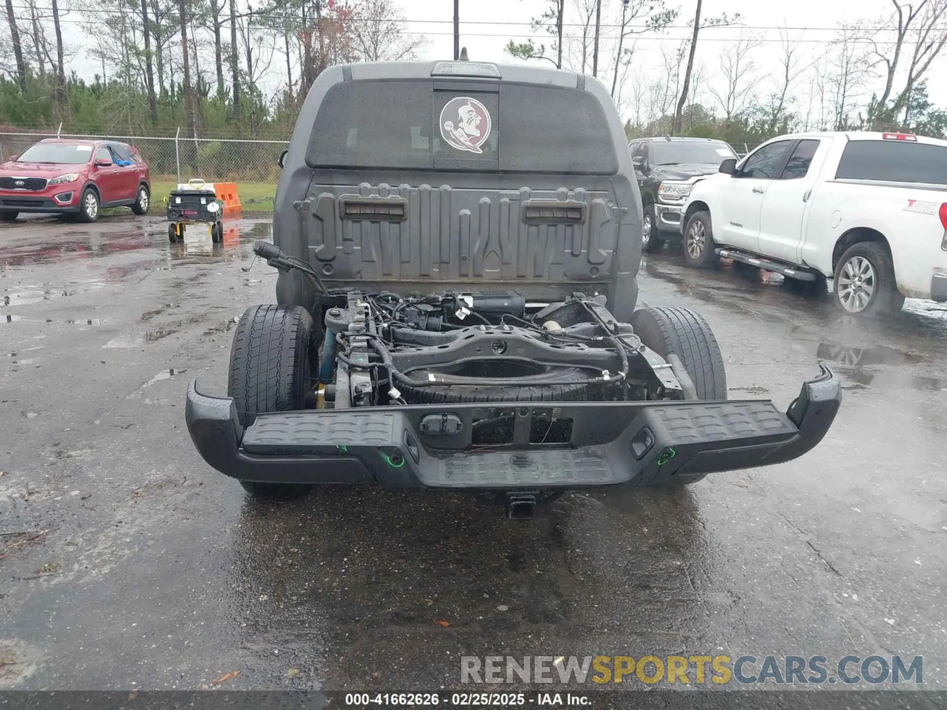 6 Photograph of a damaged car 3TMAZ5CN3LM124599 TOYOTA TACOMA 2020