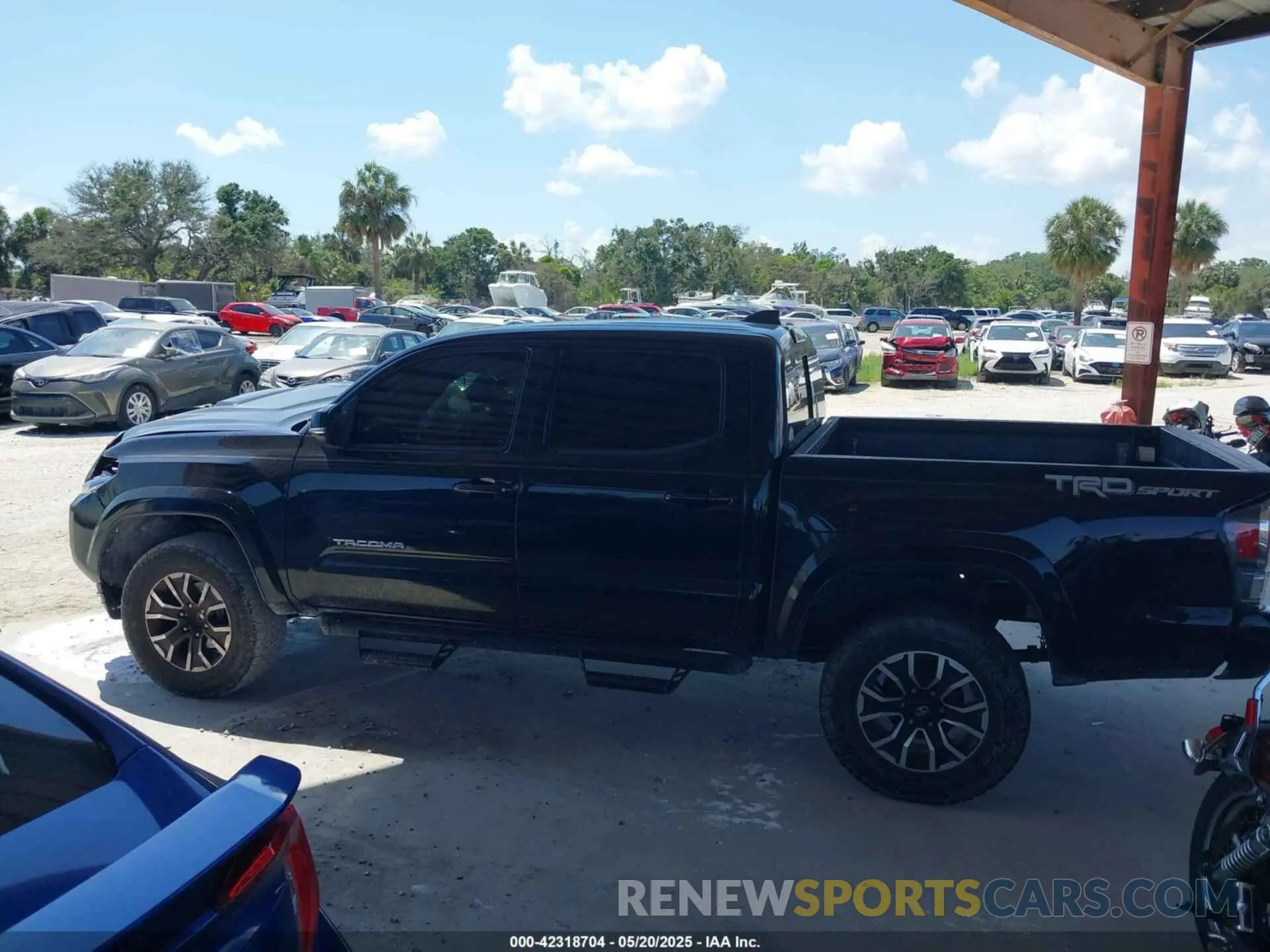 15 Photograph of a damaged car 3TMAZ5CN3LM125798 TOYOTA TACOMA 2020